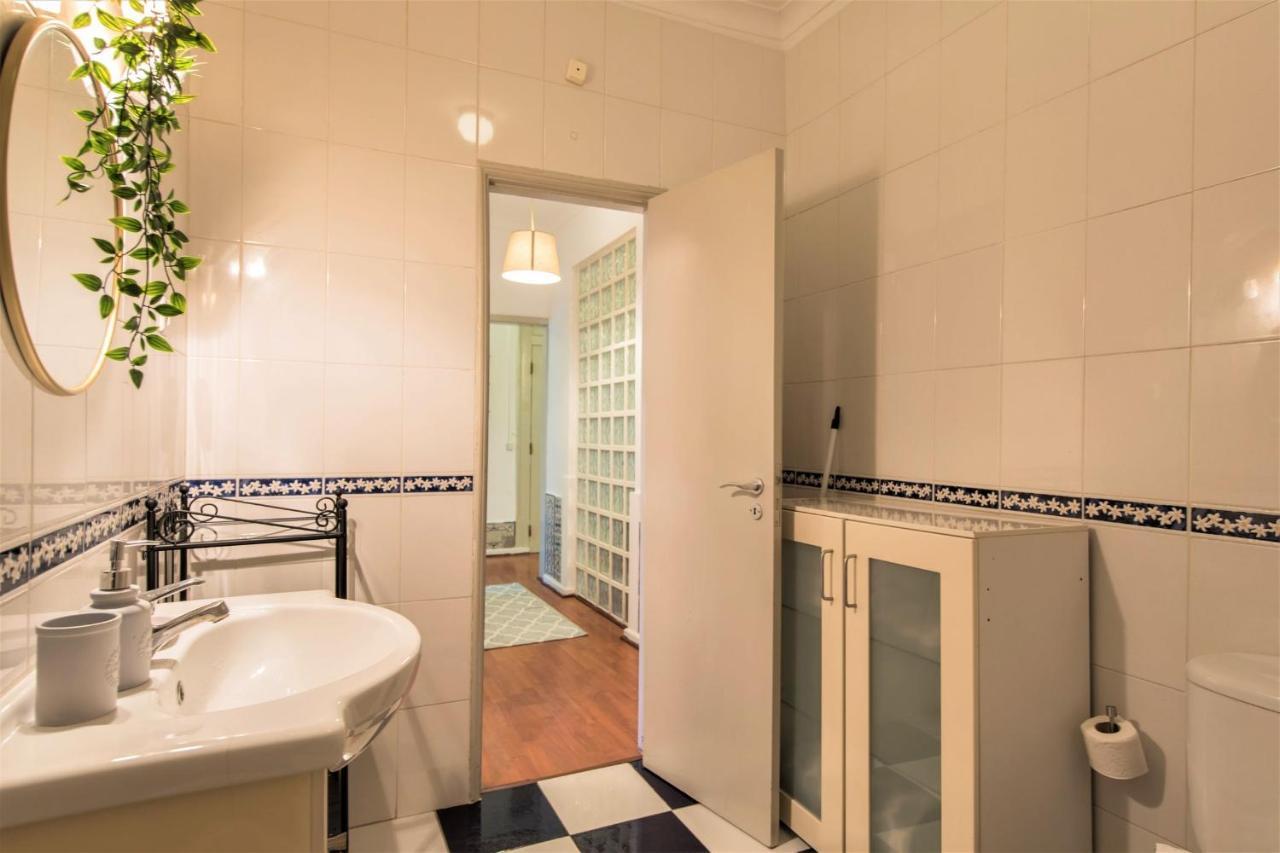 Charming Chiado 2Bedr W/Balcony&View Lisboa Exterior foto